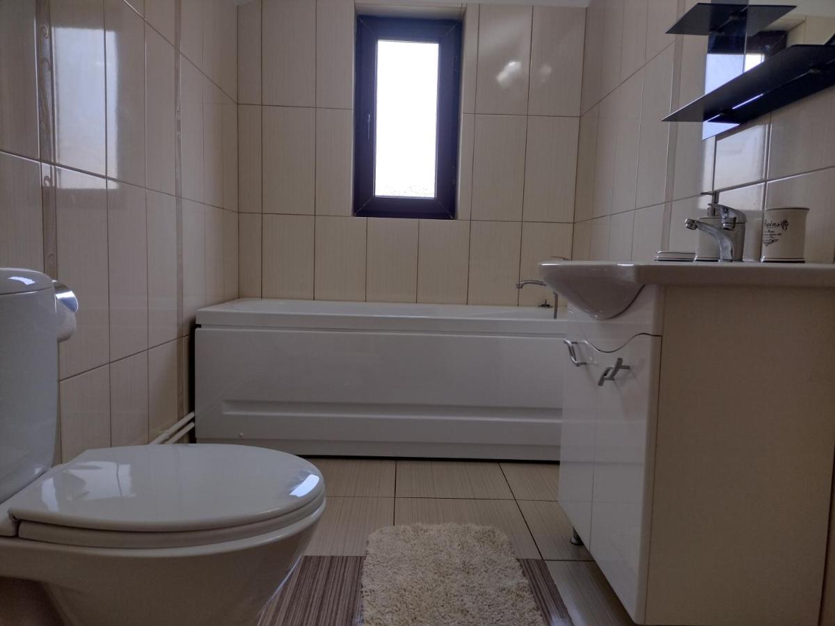Novaci-Străini Casa Radu 아파트 외부 사진
