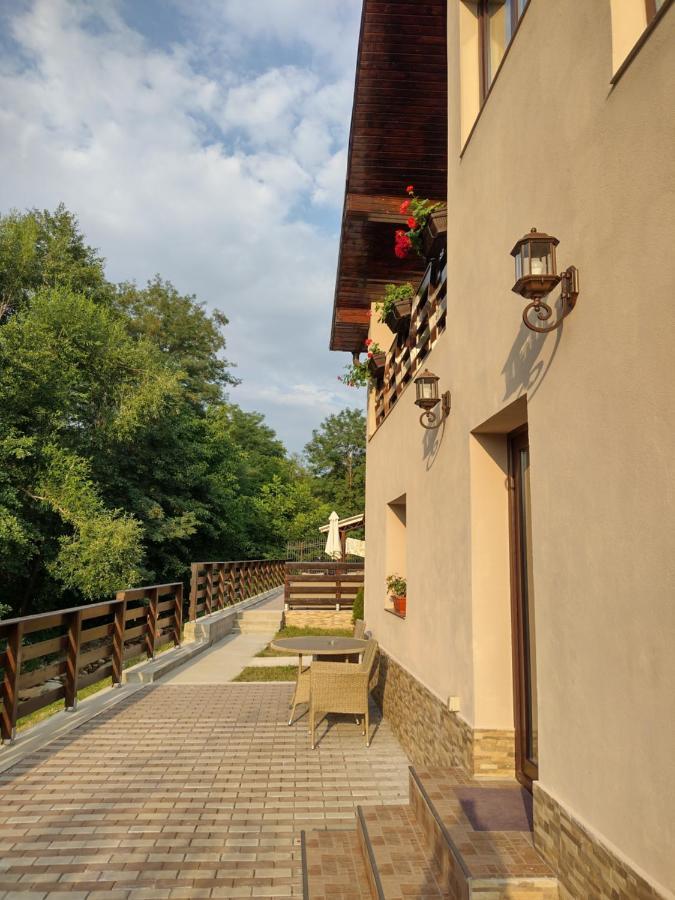 Novaci-Străini Casa Radu 아파트 외부 사진
