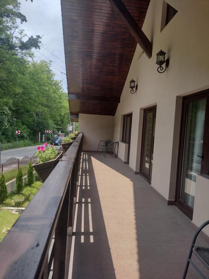 Novaci-Străini Casa Radu 아파트 외부 사진